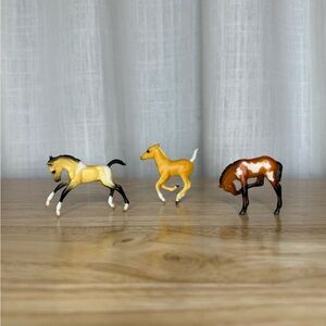 Breyer Stablemates Foals Play Set No.5302 from 2006-2007 - 3 Foals Included